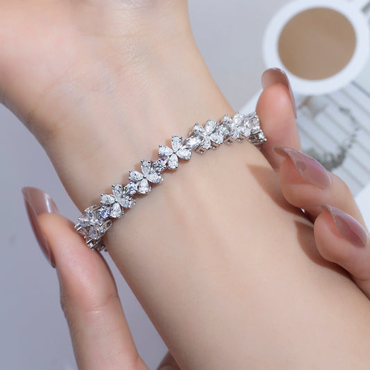 Ecob-575 "Whispering Petals" Lab-Grown Diamond Leaf Motif Bracelet