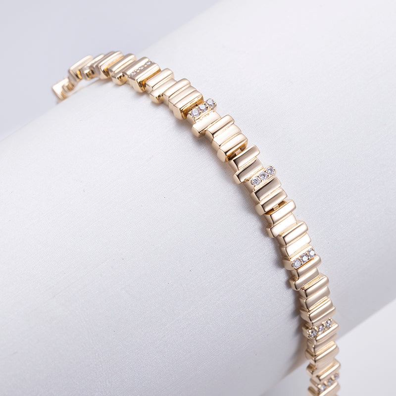 Ecob-596 | Lumière Lineage Lab Diamond Bracelet in 18K Gold