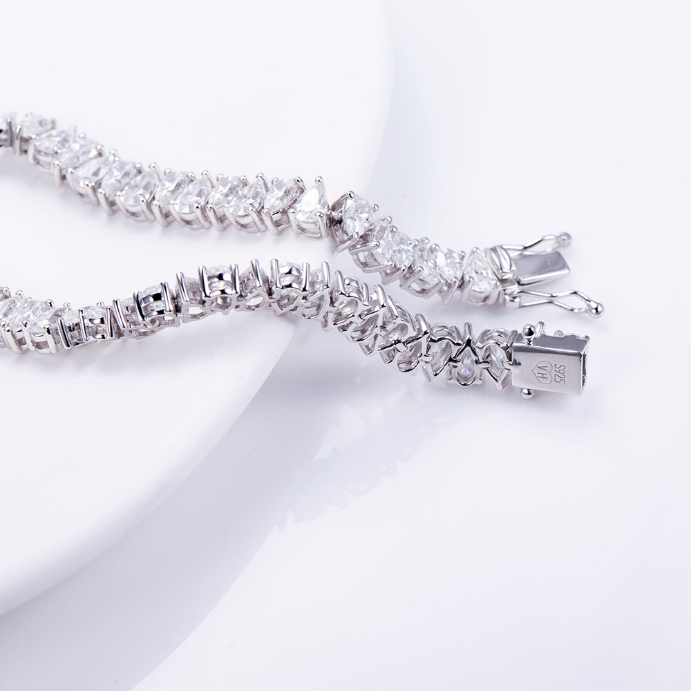 Ecob-608 | Cascade de Lumière Lab Diamond Bracelet in 18K Gold