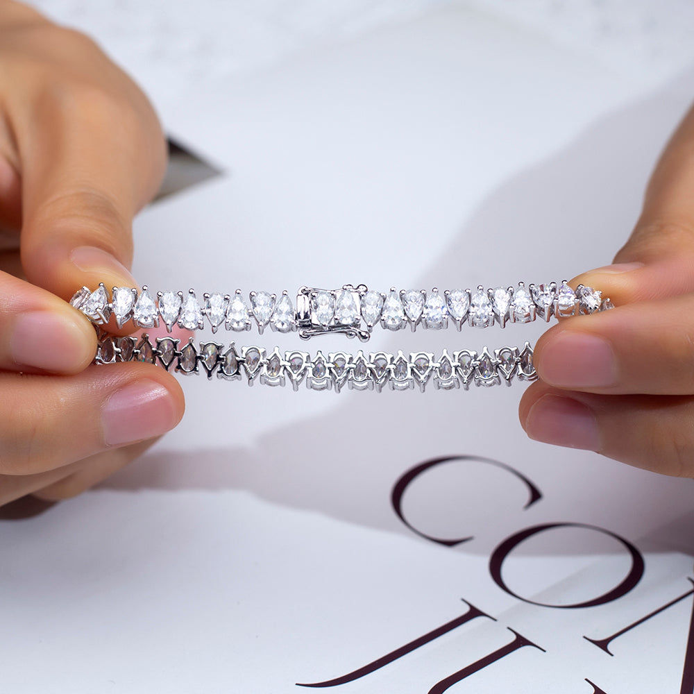 Ecob-608 | Cascade de Lumière Lab Diamond Bracelet in 18K Gold