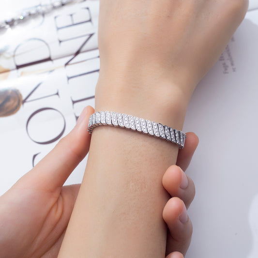 Ecob-609 | Vectra Lab Diamond Link Bracelet in 18K Gold
