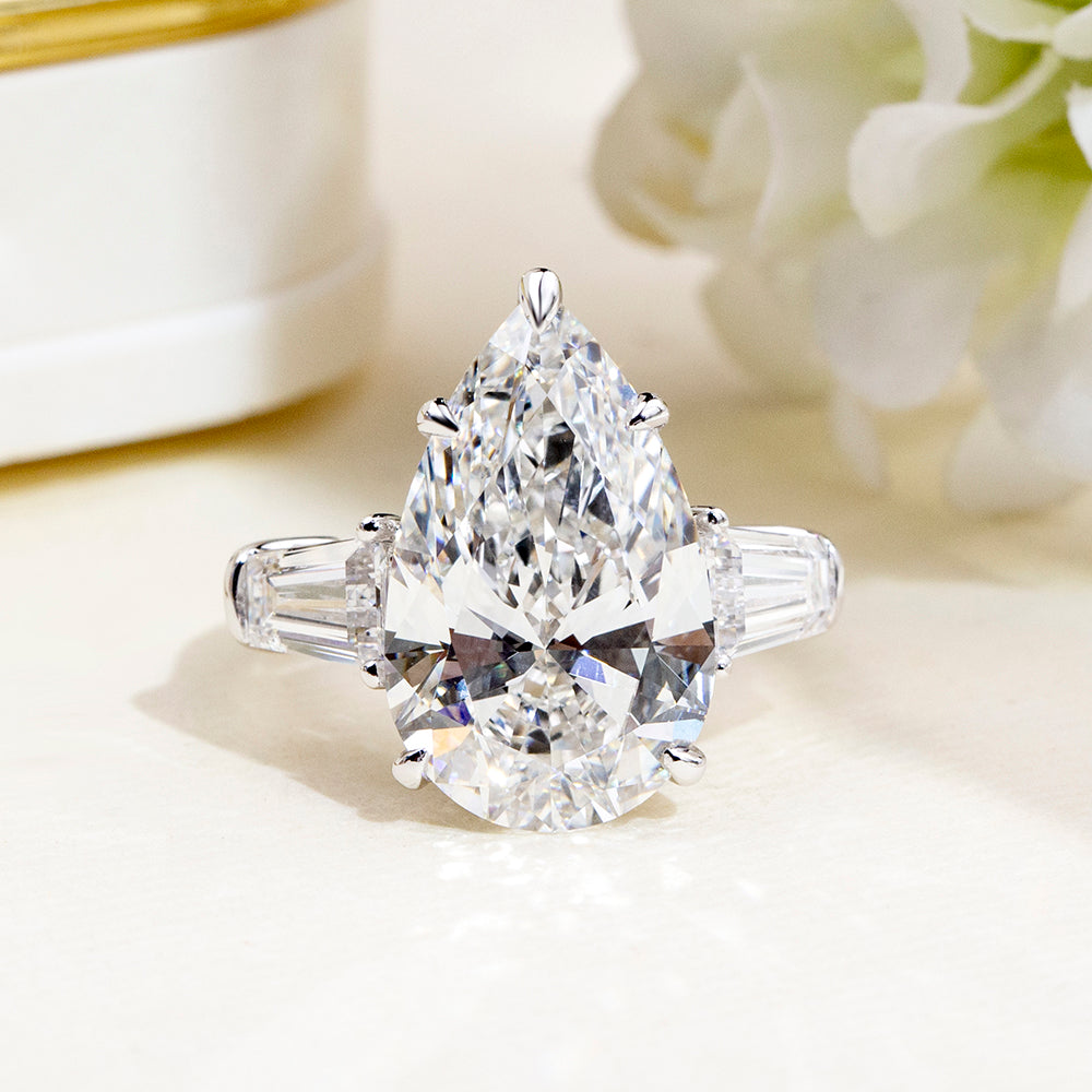 Eco-1888: Crowned Light – Lab-Grown Pear Diamond Three-Stone Ring in 18K White Gold