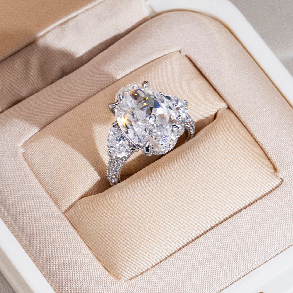 Eco-1893: Light Ascendant – Lab-Grown Oval Diamond Trilogy Ring in 18K White Gold