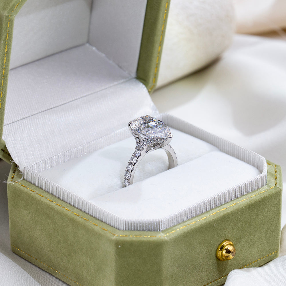 Eco-1915: Teardrop of Light – Lab-Grown Pear Diamond Pavé Ring in 18K White Gold
