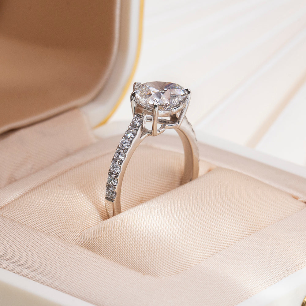 Eco-1814: Heart of Clarity – Lab-Grown Diamond Engagement Ring in 18K White Gold