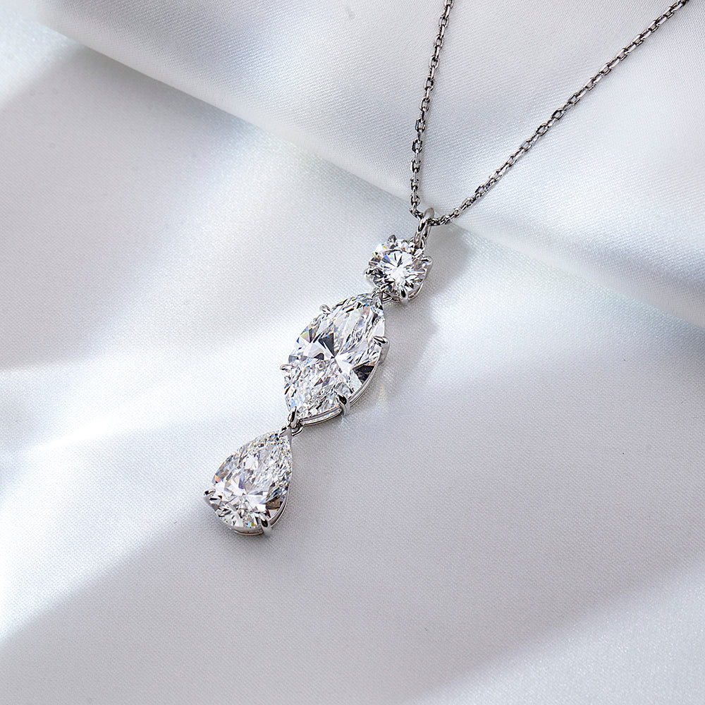Econ-897 — The Trilogy of Light Lab Diamond Pendant