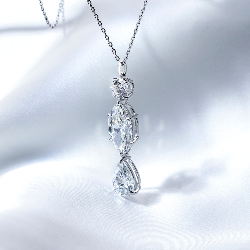 Econ-897 — The Trilogy of Light Lab Diamond Pendant