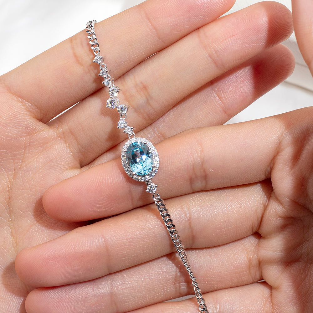 Ecob-630 | Celeste Halo Lab Sapphire Bracelet in 18K Gold