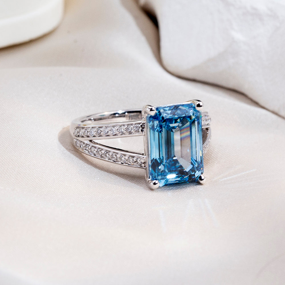Eco-1821: Azure Radiance – Lab-Grown Blue Diamond Split-Shank Ring in 18K White Gold