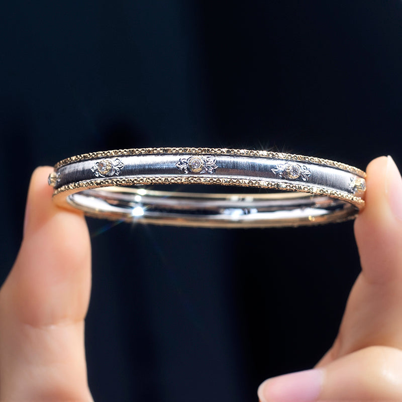 Ecob-602 | Aurelia Dual-Tone Lab Diamond Bangle in 18K Gold