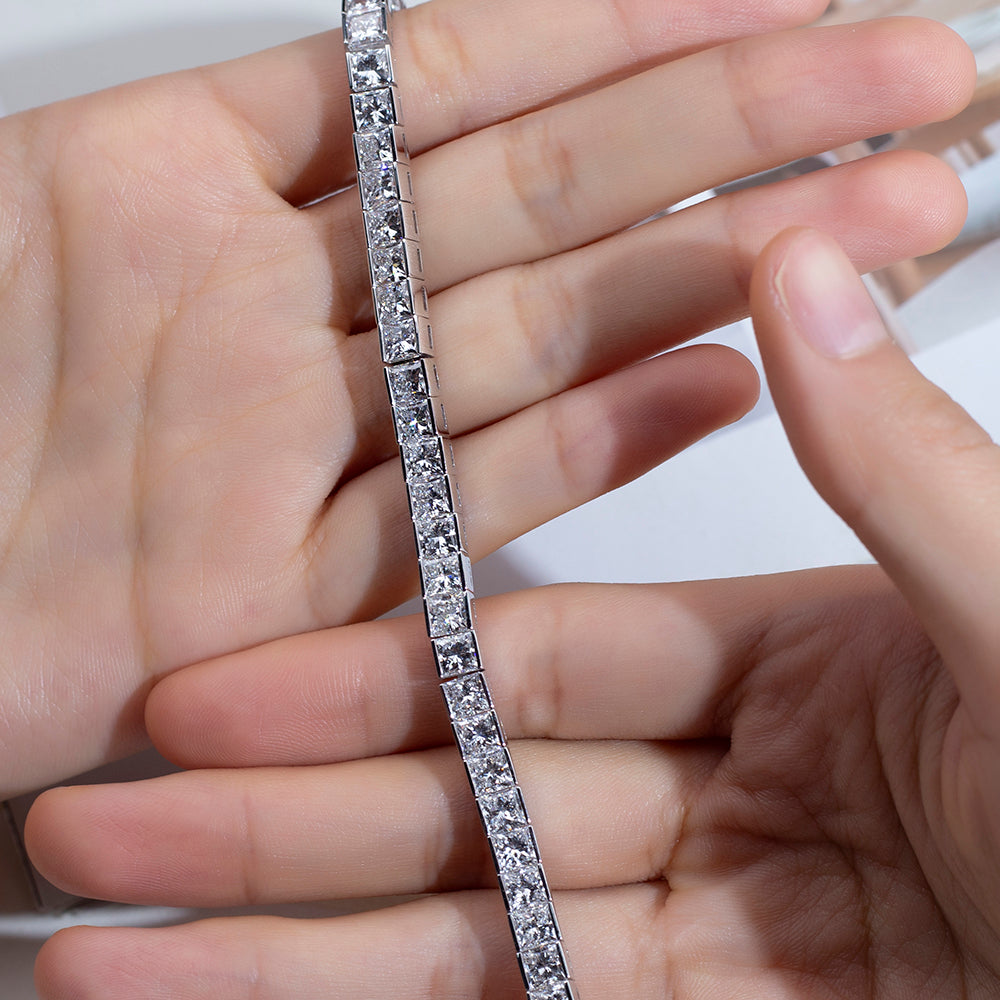 Ecob-623 | Lattice Radiance Lab Diamond Bracelet in 18K Gold