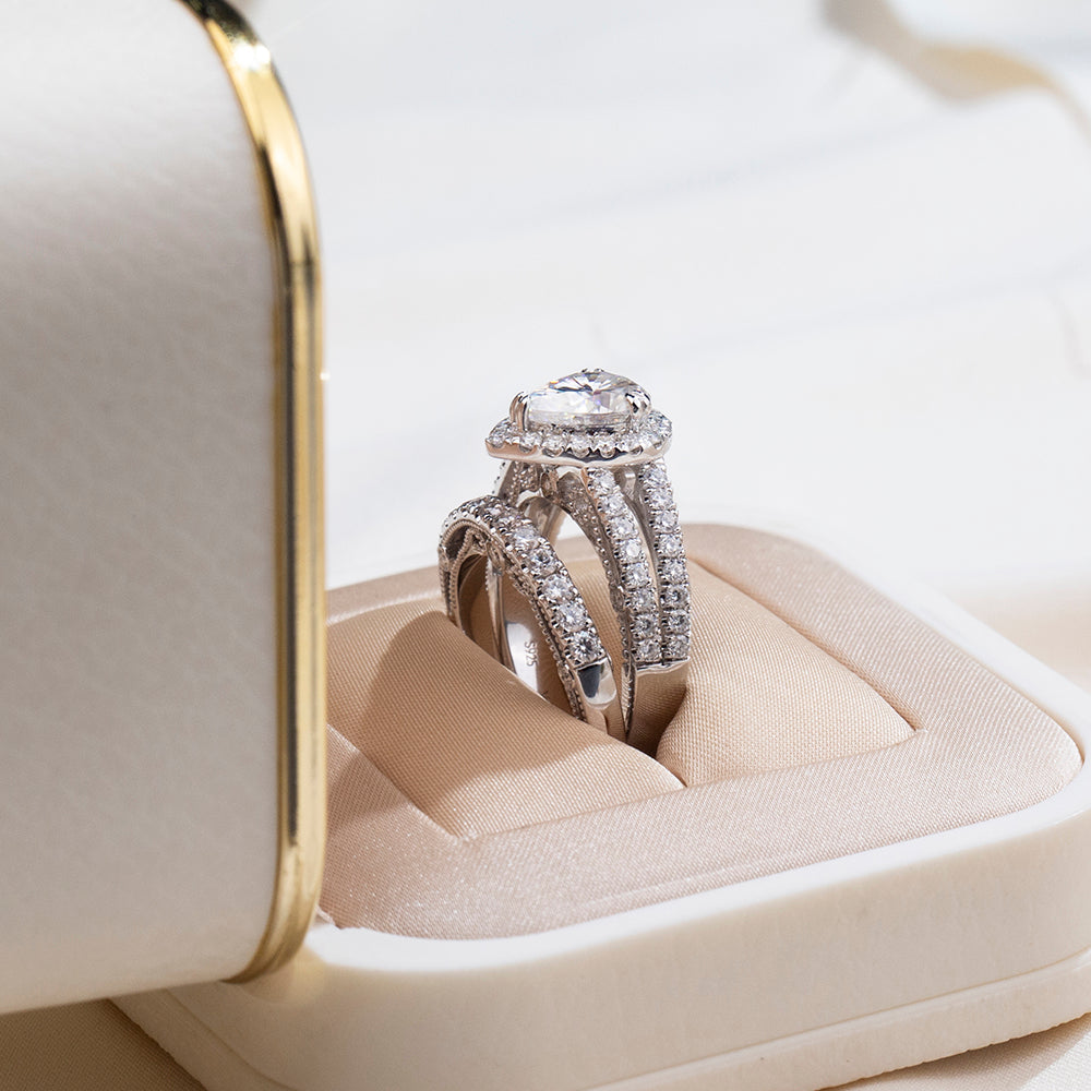 Eco-1857: Tears of Light – Lab-Grown Pear Diamond Halo Bridal Set in 18K White Gold