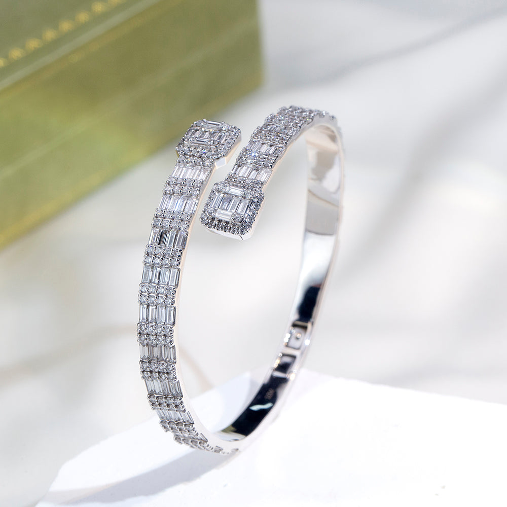 Ecob-639: 輝くグリッド – ラボグロウンバゲットダイヤモンドブレスレット（18Kホワイトゴールド） 