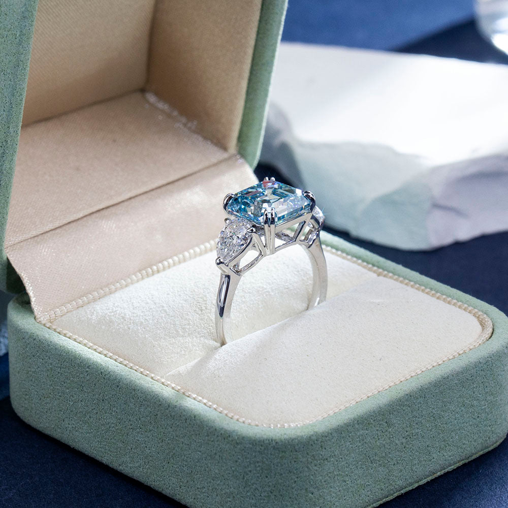 Eco-1859: Azure Legacy – Lab-Grown Blue Diamond Trilogy Ring in 18K White Gold
