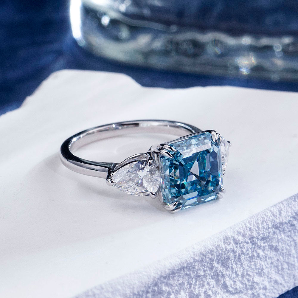Eco-1859: Azure Legacy – Lab-Grown Blue Diamond Trilogy Ring in 18K White Gold