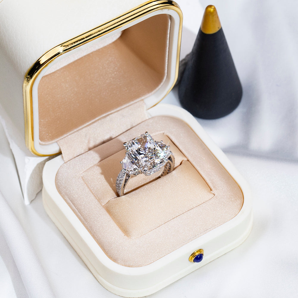 Eco-1875: Radiant Majesty – Lab-Grown Diamond Statement Ring in 18K White Gold