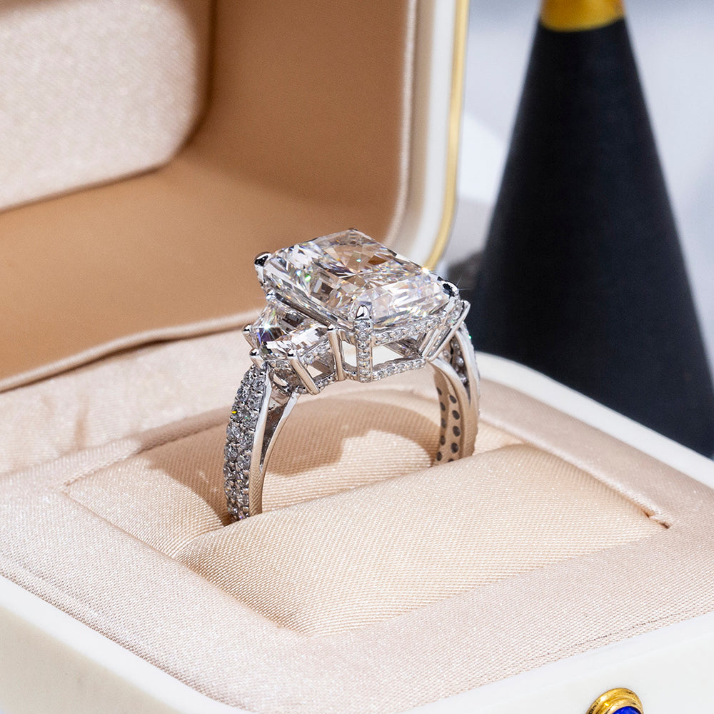 Eco-1875: Radiant Majesty – Lab-Grown Diamond Statement Ring in 18K White Gold