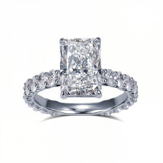 Eco-1832: Radiant Promise – Lab-Grown Diamond Engagement Ring in 18K White Gold