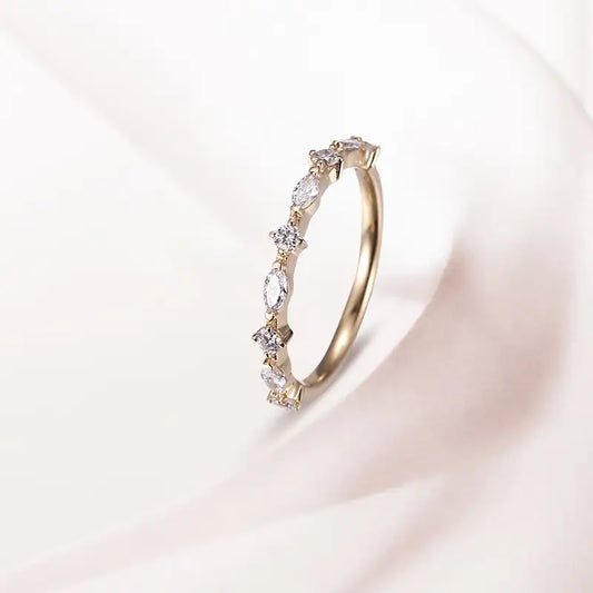 Eco-903 | 18K Gold Marquise Lab-Grown Diamond Ring (DEF/VS) – Ecogemma