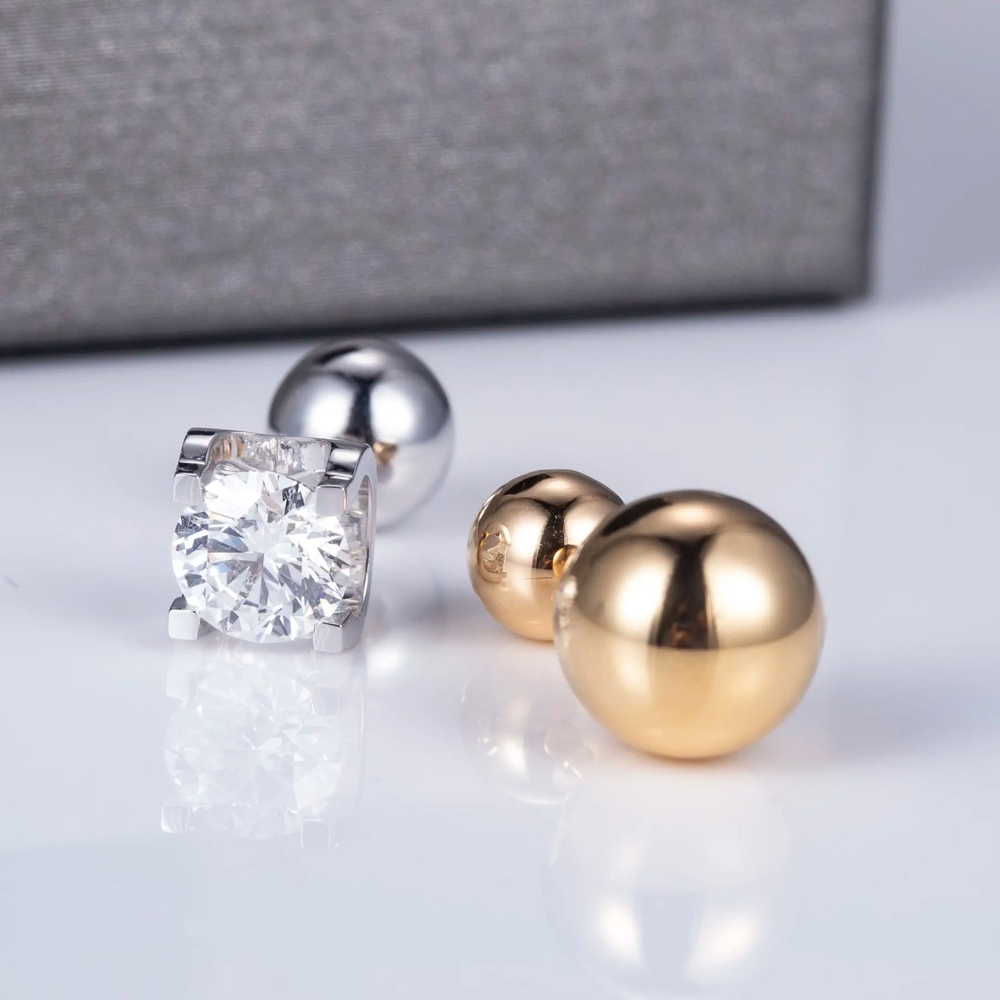 Ecoe-007 — The Pure Light Lab Diamond Stud Earrings