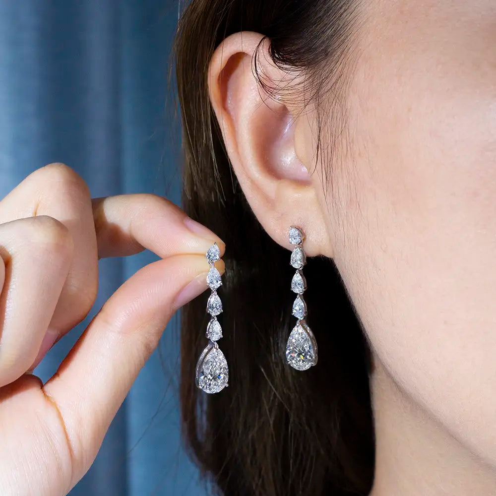 Ecoe-792 — The Cascade of Light Teardrop Diamond Drop Earrings