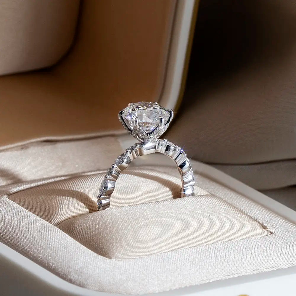 Eco-1662 | 18K White Gold 2.5CT Round-Cut Lab-Grown Diamond Engagement Ring