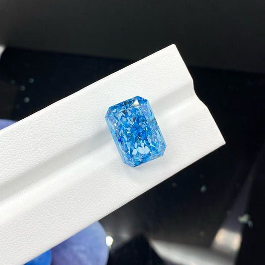 Radiant Cut 15.1ct Fancy Vivid Blue VVS2 CVD Lab Grown Diamond IGI Certificate LG700591827