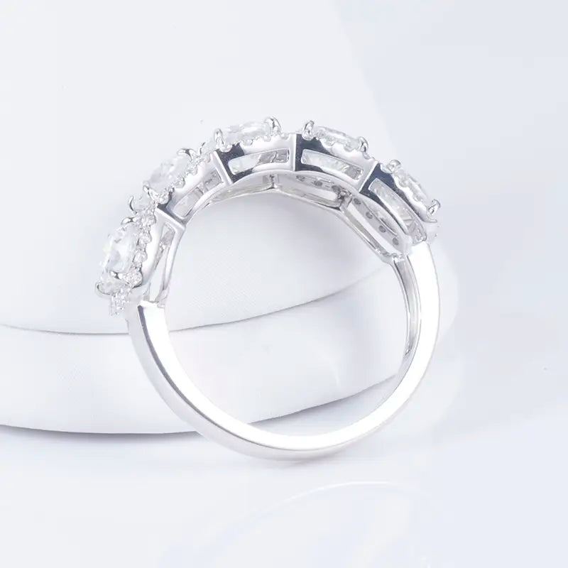 Eco-619 | 18K Gold Cushion-Cut Moissanite Ring – Ecogemma