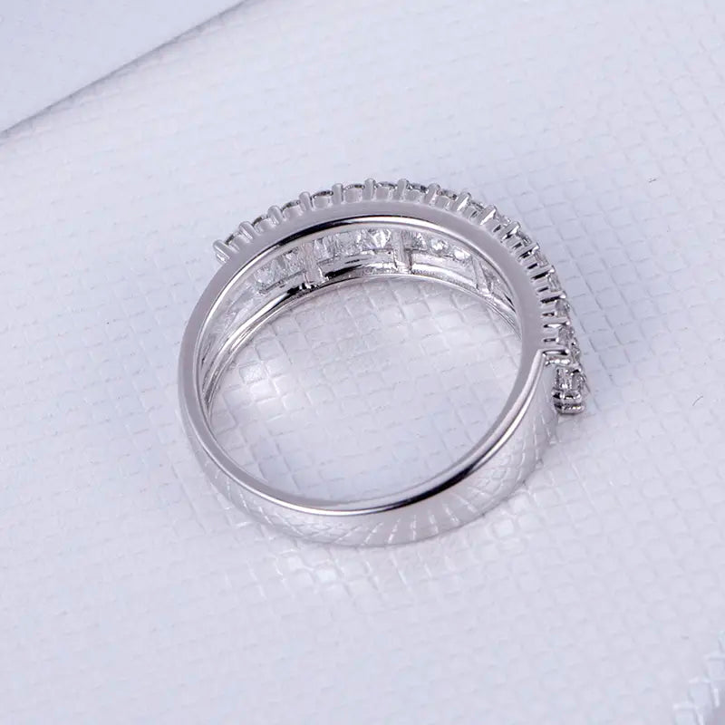 Eco-853 | 18K White Gold Baguette Brilliant Diamond Ring  By Ecogemma