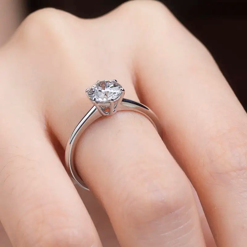 Eco-845 1CT Round VVS2 Lab-Grown Diamond Ring in 18K White Gold