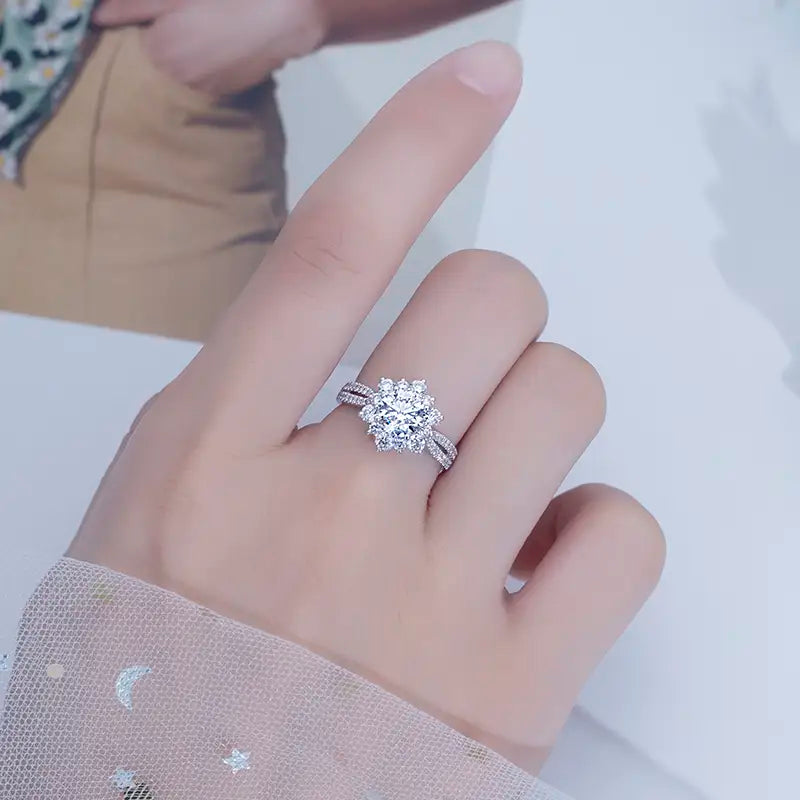 Eco-589 | 18K White Gold 1CT Round-Cut Lab-Grown Diamond Ring