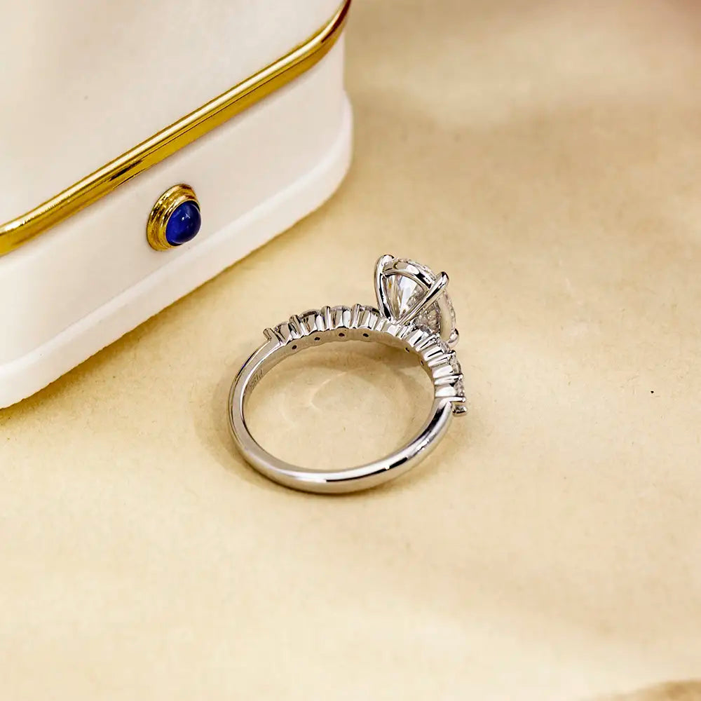 Eco-1712 | 18K White Gold 2.5CT Oval-Cut Lab-Grown Diamond Engagement Ring