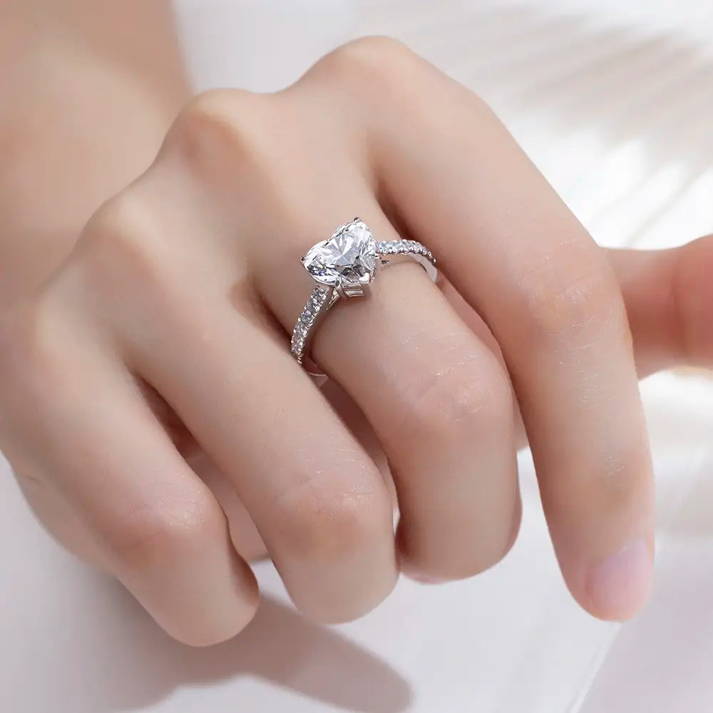 Eco-1814 | 18K White Gold Heart-Shaped Lab-Grown Diamond Ring