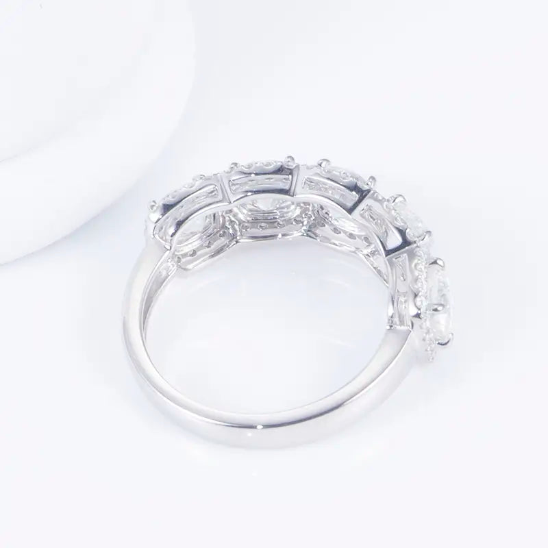 Eco-619 | 18K Gold Cushion-Cut Moissanite Ring – Ecogemma