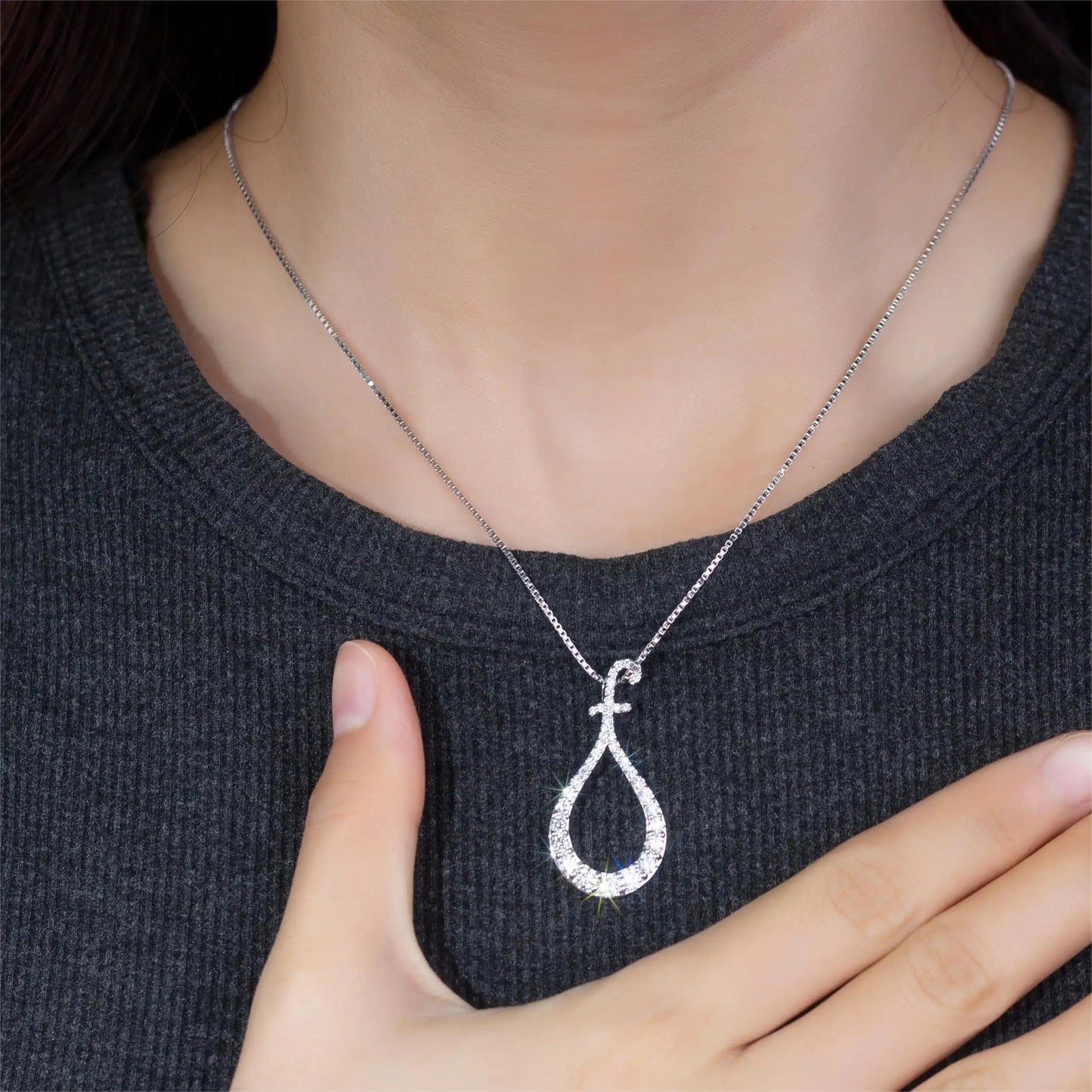 Econ-758 — The Whispered Flame Lab Diamond Pendant