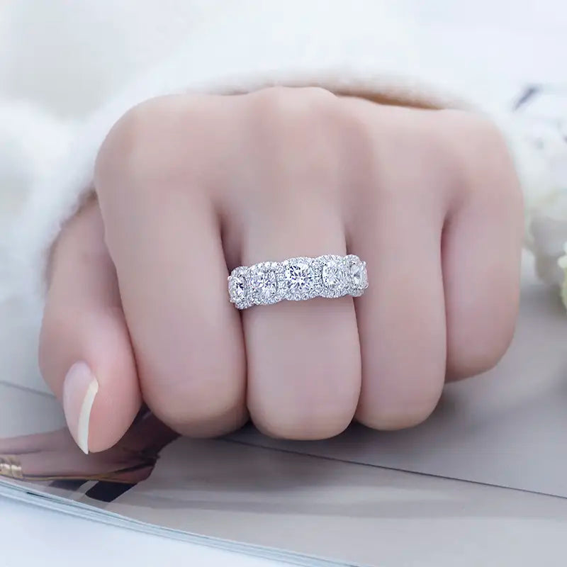 Eco-619 | 18K Gold Cushion-Cut Moissanite Ring – Ecogemma