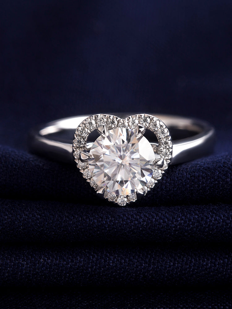 Eco—020: 1.0ct D VS1 Round Cut Lab-Grown Diamond Ring in 18K White Gold By Ecogemma · IGI Certified