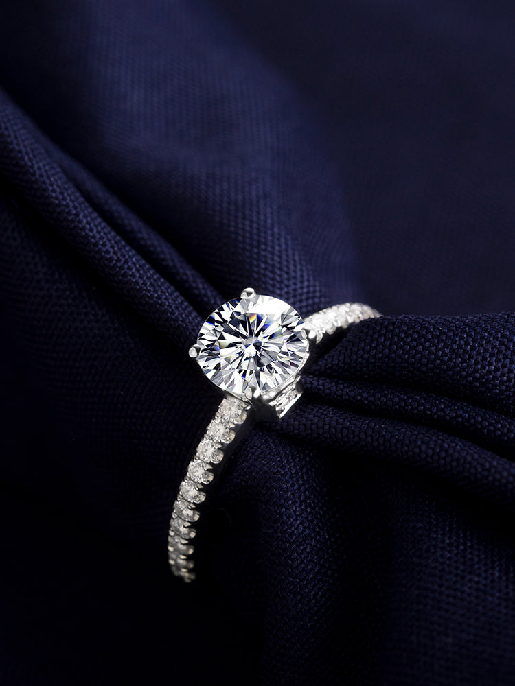 Eco—024: 1.0ct D VS1 Round Cut Lab-Grown Diamond Ring in 18K White Gold By Ecogemma · IGI Certified