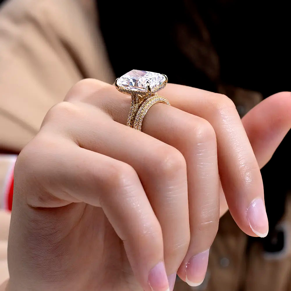 Eco-1808 | 18K Yellow Gold 10CT Radiant-Cut Lab Diamond Ring