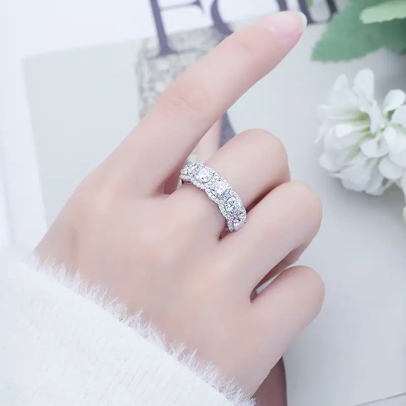 Eco-619 | 18K Gold Cushion-Cut Moissanite Ring – Ecogemma