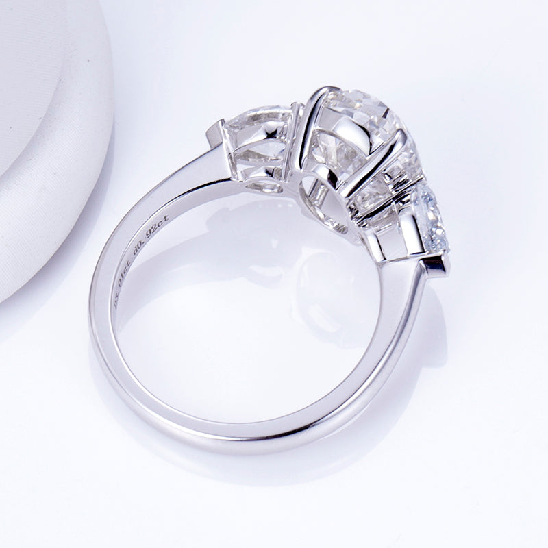 Eco-714: ハーモニック・ラディアンス – ラボグロウン・オーバル＆ペアシェイプ・ダイヤモンドリング（18Kホワイトゴールド）