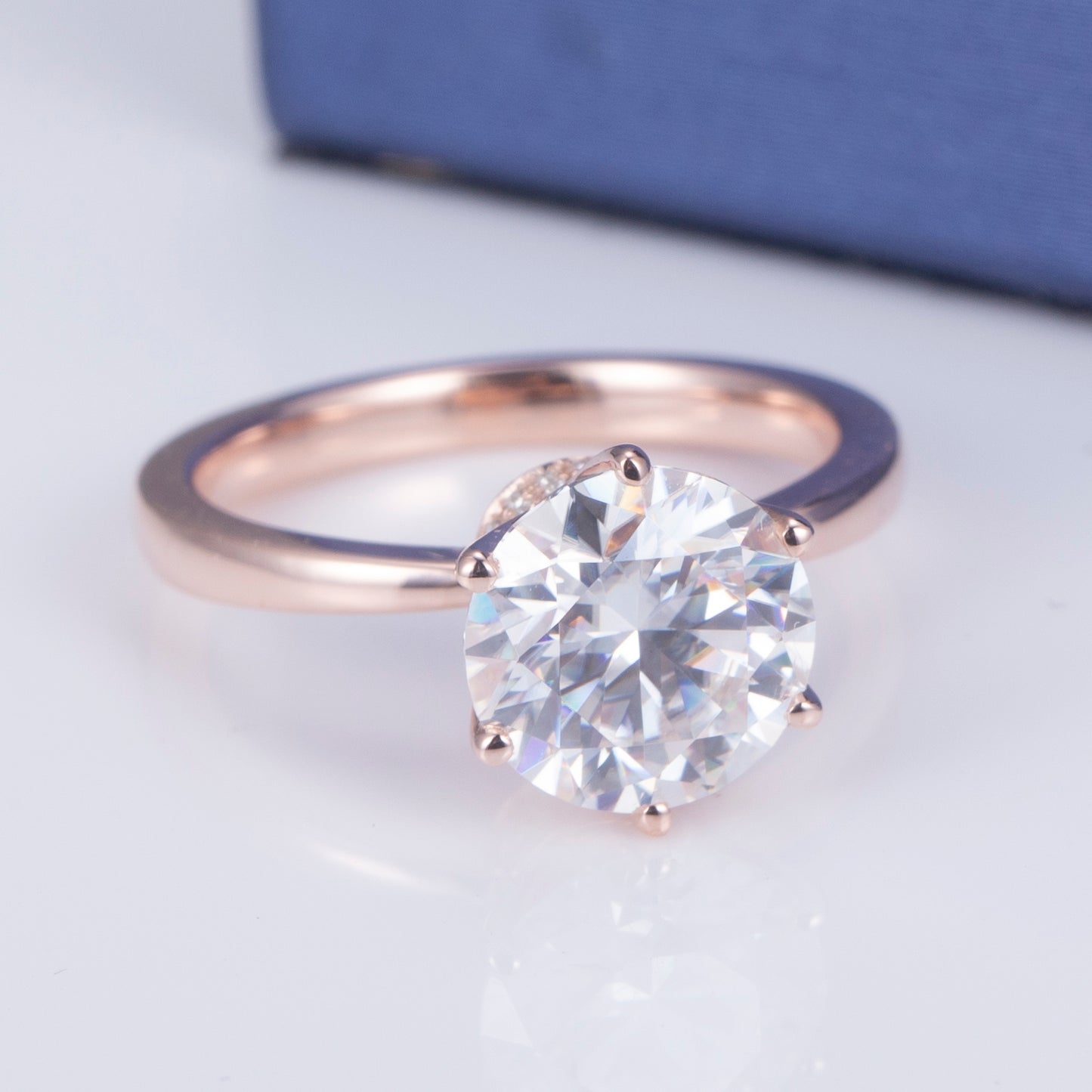 Eco-601: Llama del Solsticio – Anillo solitario de diamantes cultivados en laboratorio en oro rosa de 18 quilates 