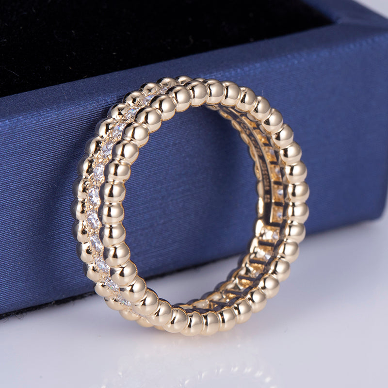 Eco-604: Ritmo Dorado – Anillo de canal de diamantes cultivados en laboratorio en oro de 18 quilates 