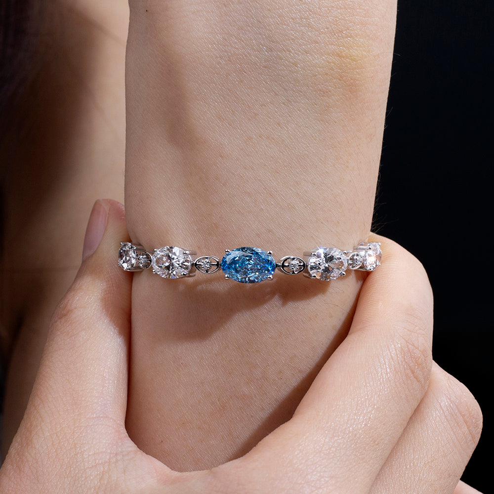 Ecob-642: Abrazo Azul – Pulsera de Zafiro Azul y Diamantes Cultivados en Laboratorio en Oro Blanco de 18 K 