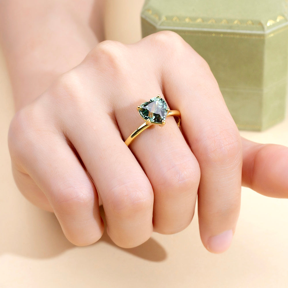 Eco-1907: Heart of Verdant Light – Lab-Grown Green Diamond Ring in 18K Yellow Gold