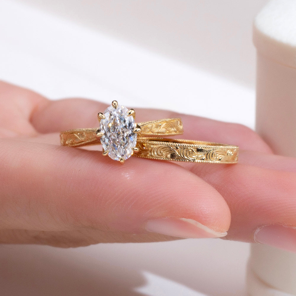 Eco-1911: Scroll of Devotion – Lab-Grown Oval Diamond Vintage Bridal Set in 18K Yellow Gold