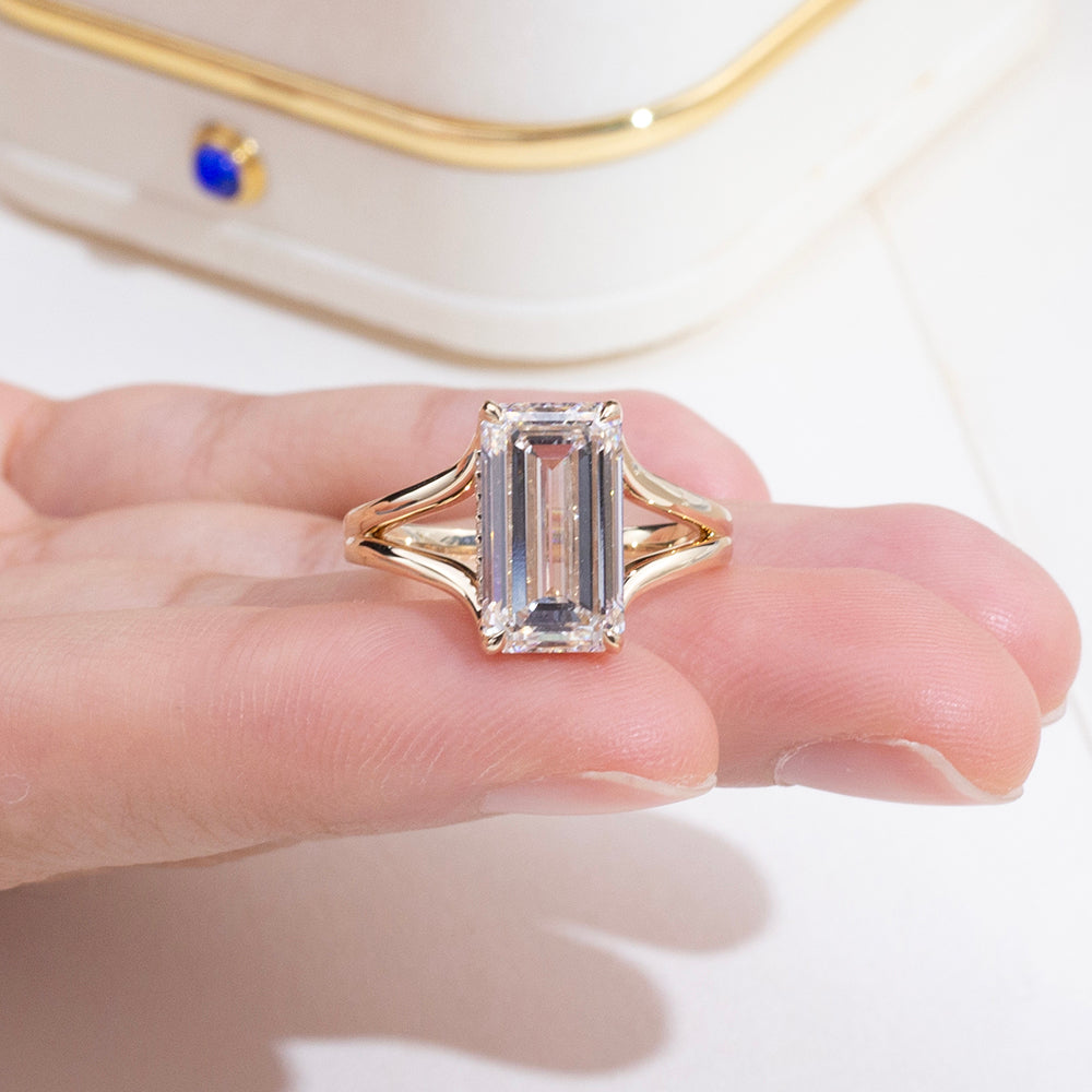 Eco-1912: Golden Axis – Lab-Grown Emerald-Cut Diamond Split Shank Ring in 18K Yellow Gold