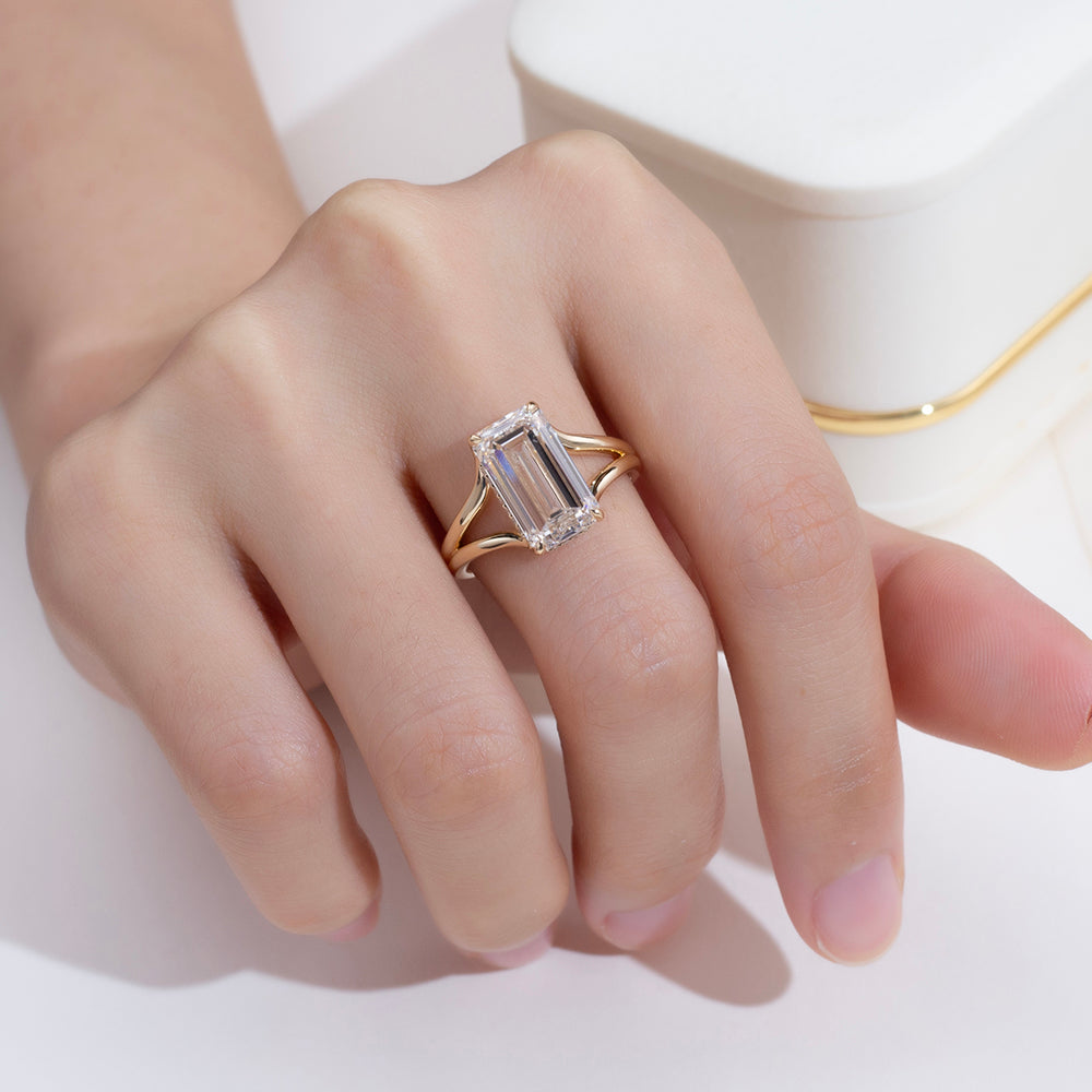 Eco-1912: Golden Axis – Lab-Grown Emerald-Cut Diamond Split Shank Ring in 18K Yellow Gold