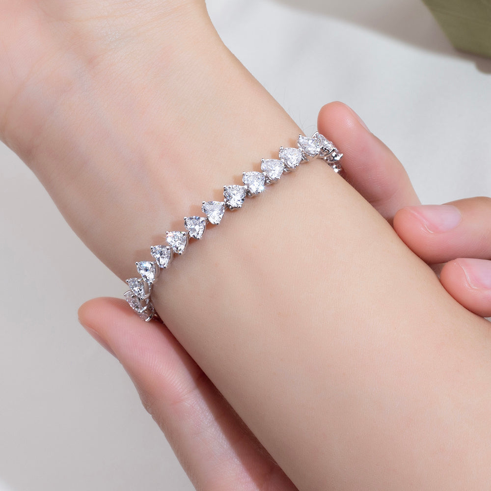 Ecob-644: Lágrimas de Luz – Pulsera de diamantes talla pera cultivados en laboratorio en oro blanco de 18 quilates 