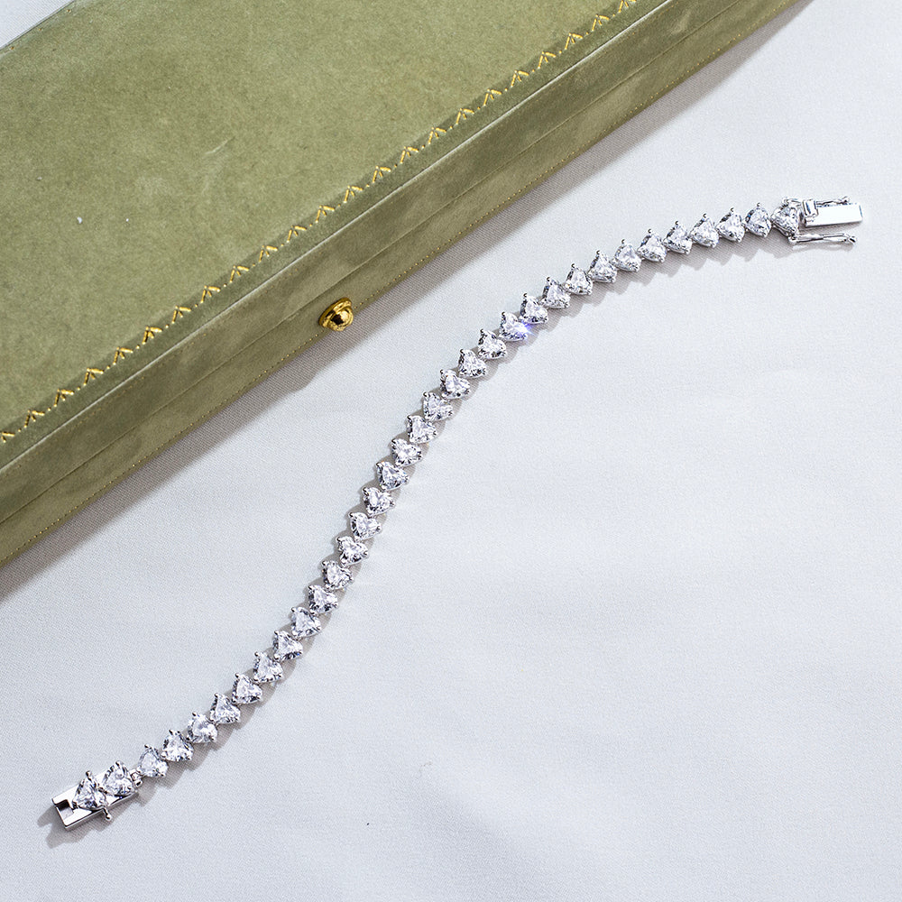 Ecob-644: Lágrimas de Luz – Pulsera de diamantes talla pera cultivados en laboratorio en oro blanco de 18 quilates 